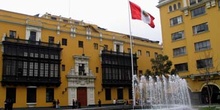 Monumento a la bandera en Lima, Perú