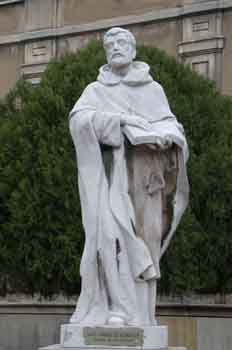Monumento a Santo Domingo de Guzmán, fundador de la Orden de los