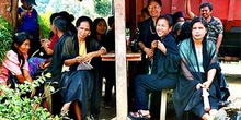 Zona de luto reservada a mujeres, Sulawesi, Indonesia