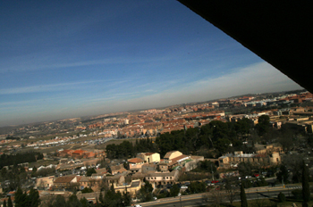 Persona enseña vistas de Toledo, Castilla-La Mancha