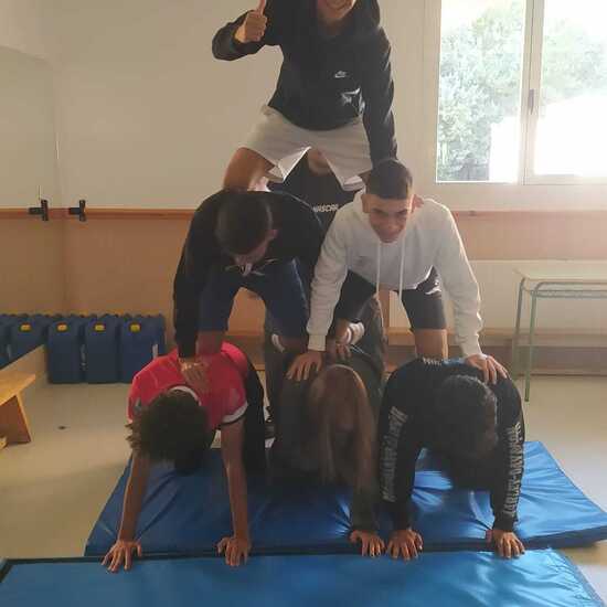 PIRÁMIDE 2 SESIÓN JUEGOS COOPERATIVOS