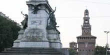 Estatua de Garibaldi y Castello Sforzesco, Milán