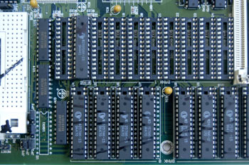 Detalle Zócalo de memoria tipo DIL o DIP