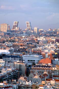 Vista panorámica con las Torres KIO, Madrid