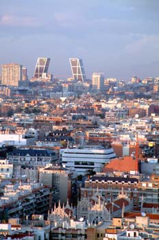 Vista panorámica con las Torres KIO, Madrid