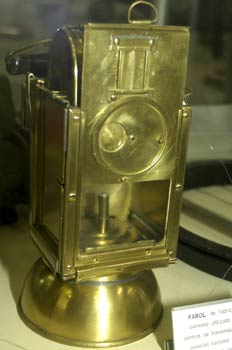Farol de fabricación alemana, Museo del Aire de Madrid