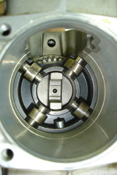 Bomba inyectora VE. Placa de arrastre de rodillos