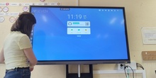 Pantalla interactiva - Contenido educativo