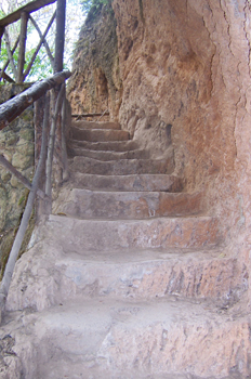 Escalera labrada en piedra, Monasterio de Piedra, Nuévalos, Zara