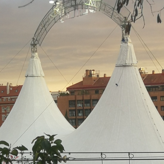 Carpa del Espacio Delicias. Estructura colgante.