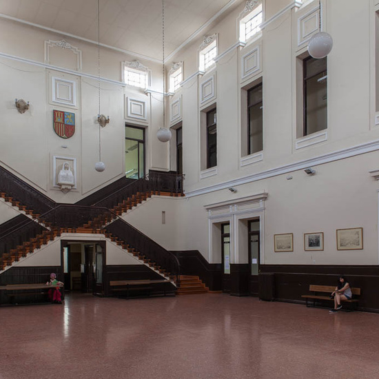 IES_ISABELLACATOLICA_EDIFICIO_011