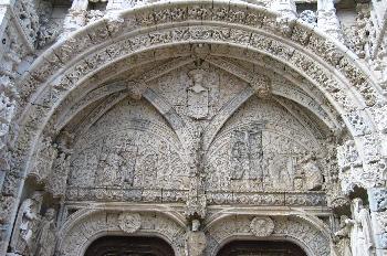 Arco de entrada al Monasterio de los Jeronimos, Lisboa, Portugal