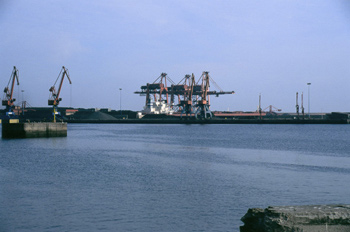 Muelle de minerales del puerto de El Musel, Gijón, Principado de