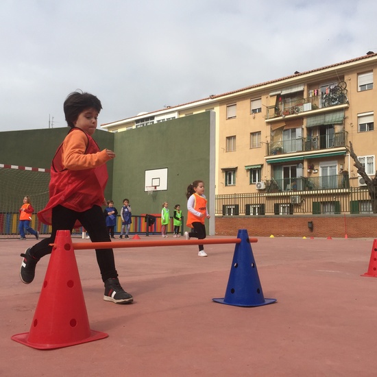 Miniolimpiadas. 1º y 2º 13