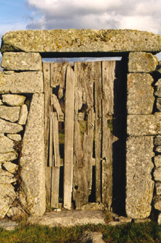 Portezuela de acceso a finca en Bermillo de Sayago, Zamora, Cast