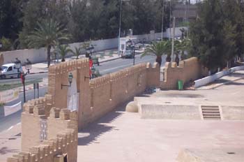 Entrada a los Estanques Aglabíes, Kairouan, Túnez