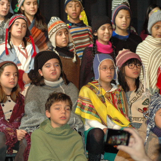 UNIENDO MUNDOS EN NAVIDAD. FESTIVAL 18 5