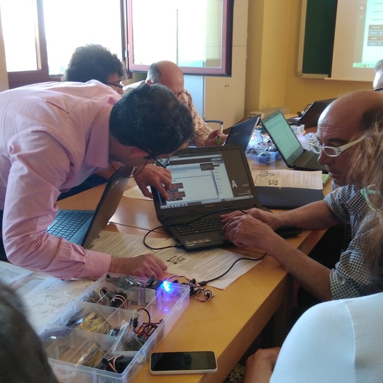 I Jornada de Programación, Robótica e Impresión 3D en educación para adultos. 04-04-2017 37