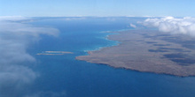 Vista aérea de Santa Cruz e Islas Plaza, Ecuador