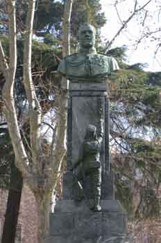 Monumento al capitán ángel Melgar y Mata, Madrid