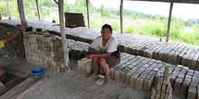 Fábrica de ladrillos, Batak, Sumatra, Indonesia