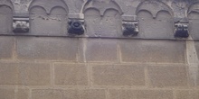 Detalle de adornos en muro, Huesca