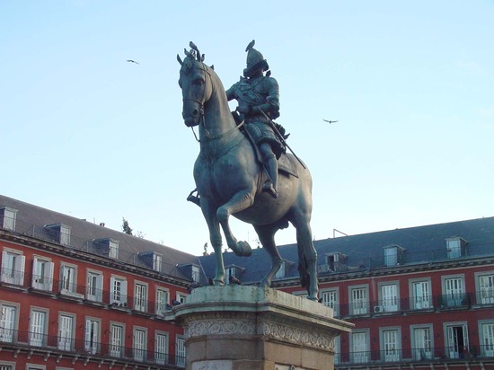 Estatua de Felipe III de España en la Plaza Mayor de Madrid