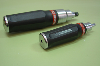 Llave dinamometrica ajustable, tipo destornillador