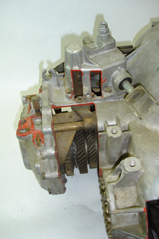 Caja de cambios transversal. Detalle y sección de barra selector