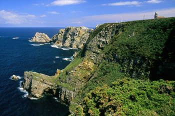Vista de la Punta del Cabo de Peñas, Gozón, Principado de Asturi