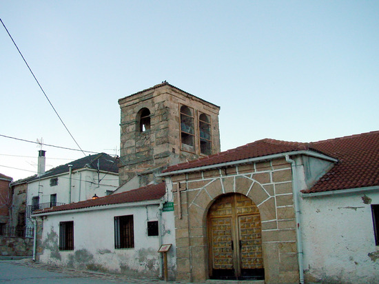 Frontal de iglesia en Piñuécar Gandullas