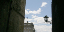 Paso por la Plaza de Inmaculada hacia Obradoiro