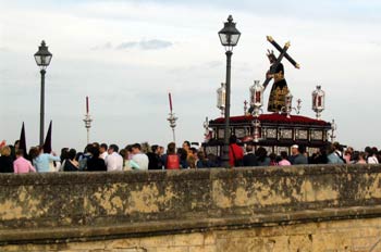 Ntro. Señor de los Reyes por el Puente Romano, Córdoba, Andalucí