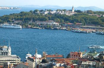 Vista del Bósforo desde el mirador de la Torre Gálata, Estambul,