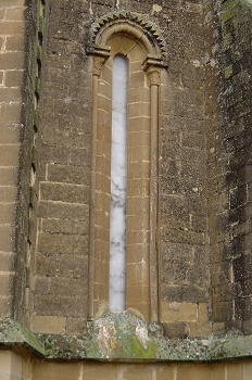 Ventana. San Miguel de Foces, Huesca