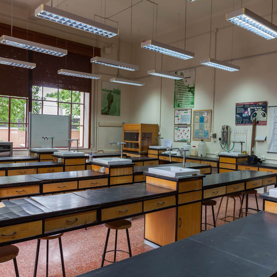 IES_ISABELLACATOLICA_EDIFICIO_020