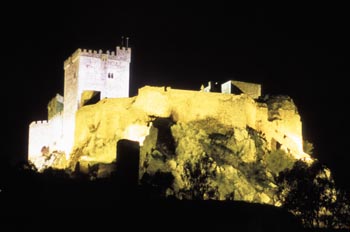 Vista nocturna del Castillo de Luna - Alburquerque, Badajoz