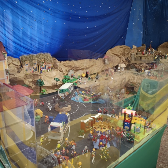 Decoración CEIP Virgen del Carmen. Parla 8