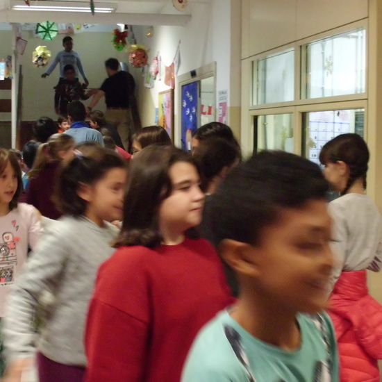 NOS FELICITAMOS NAVIDAD EN EL HOSTOS 2