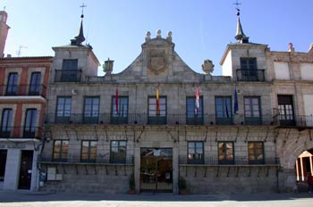 Fachada de edificio oficial