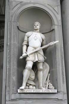 Estatua de Giovanni dalle Bande Nere, Florencia