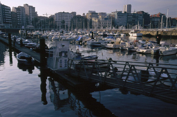 Dársena del puerto deportivo de Gijón, Principado de Asturias