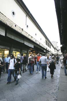 Ponte Vecchio y Botteghe dell'oro, Florencia.