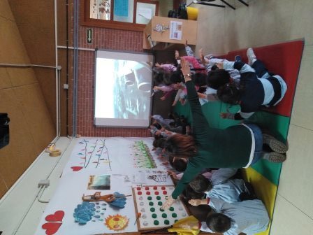 2018_04_09_INFANTIL 3B VIAJA POR EL MUNDO_CP FDLR_LAS ROZAS 2